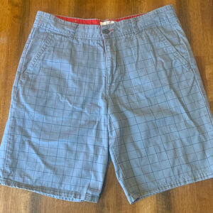 OP Ocean Pacific Men’s Shorts 36 Gray with Red and Black Checkers Pockets